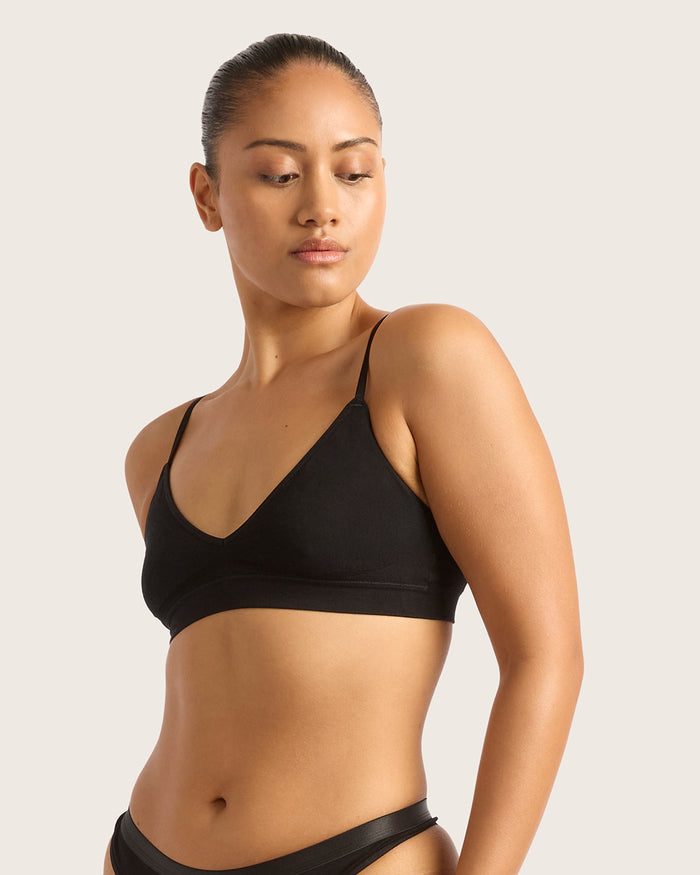 LYOLYTE Triangle Bralette - Black