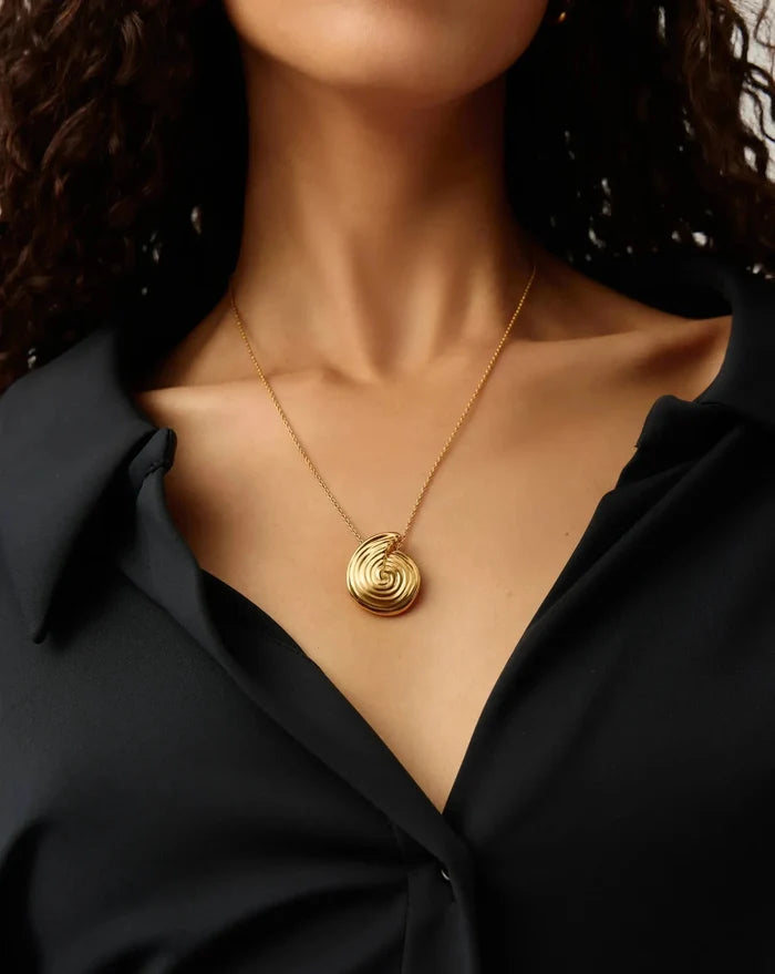 Spiral Large Pendant Necklace | 18k Gold Plated Necklaces Missoma