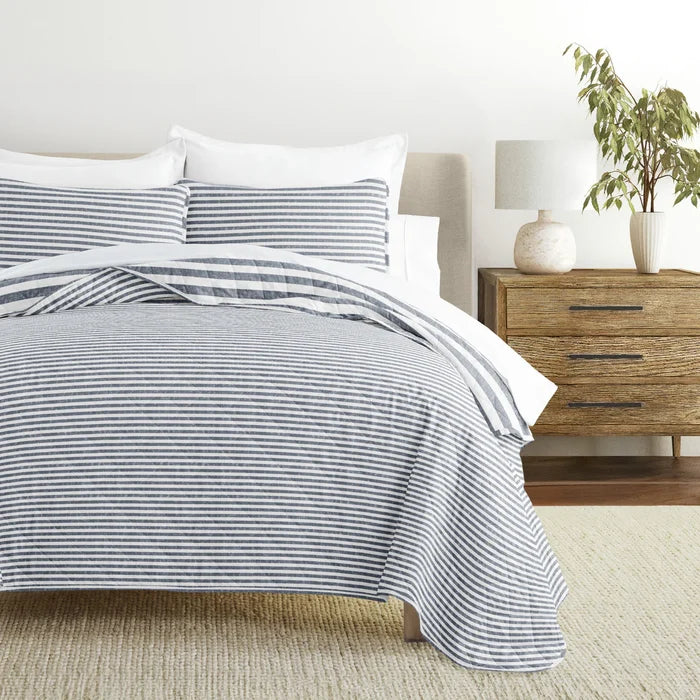 Classic Stripe Patterned Quilted Coverlet Set