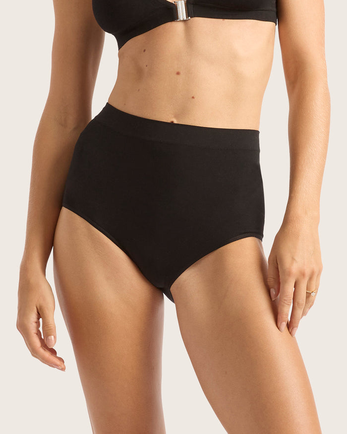 LYOLYTE Full Low Leg Briefs - Black