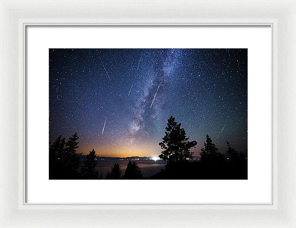 16.000" x 10.625" / White / White