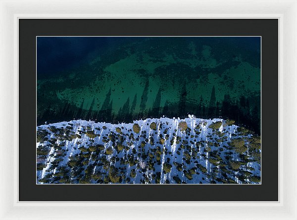 24.000" x 15.875" / White / Black